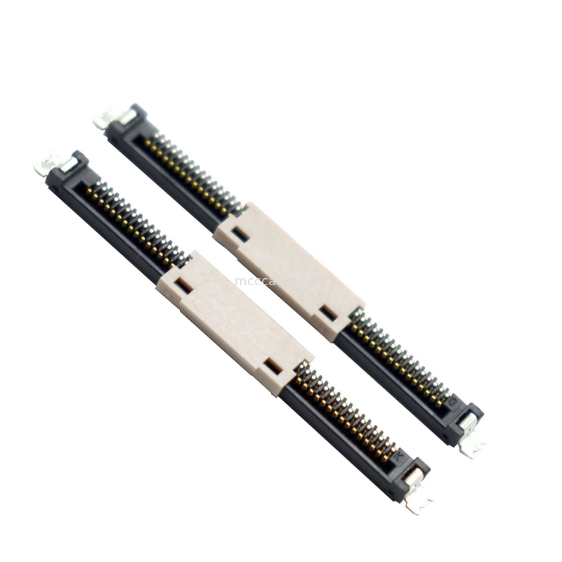20846-040T-01 Completamente blindato con blocco meccanico Adatto per il trasferimento di dati ad alta velocità (20 Gbps/lane)