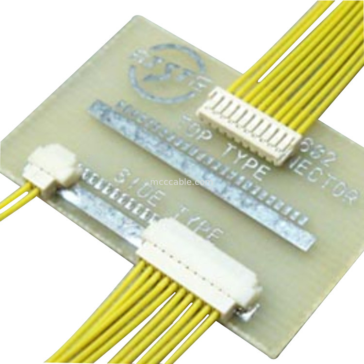 Il cavo su ordinazione di JST 3pin sfrutta il cavo del passo di 0.8mm per imbarcarsi sul cavo di SUHR-03V-S